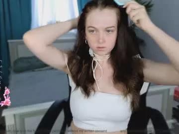 small_blondee on Chaturbate