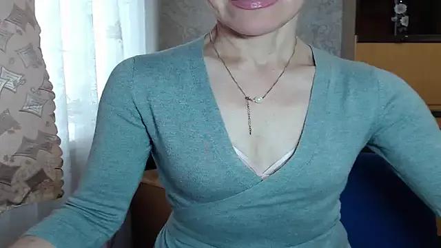 LadyL09 from StripChat is Freechat