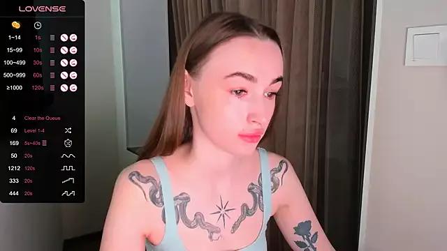 Kimmberr from StripChat is Freechat
