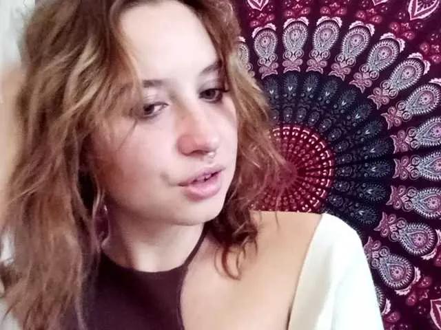 AdalynGlow from BongaCams
