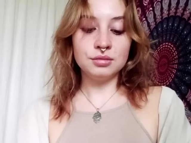 AdalynGlow from BongaCams