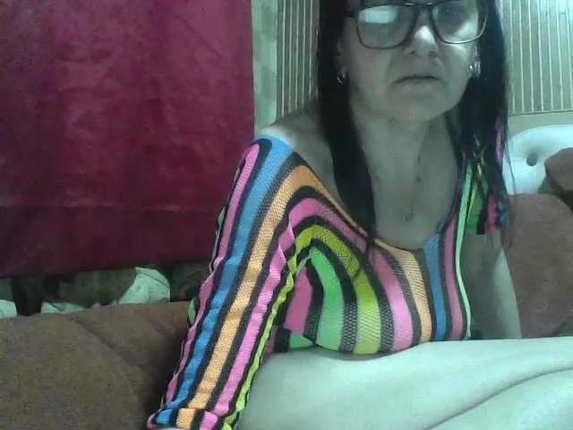 AlanaXDream from BongaCams