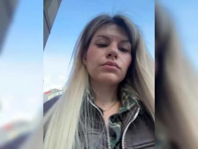 AlexaX7 from BongaCams