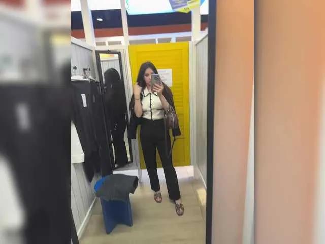 Alliina-leee from BongaCams