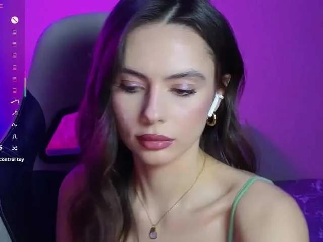 Allla from BongaCams