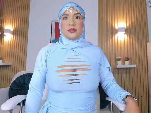 alma-avad from BongaCams