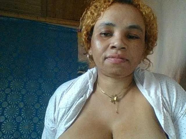 Amanah from BongaCams is Freechat