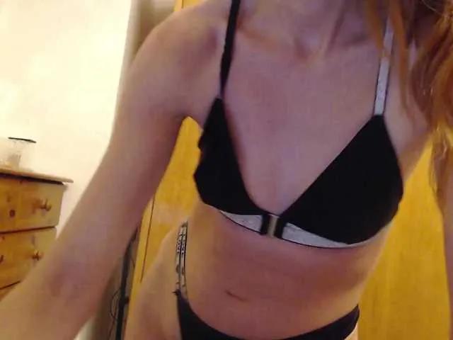 AmandaColl from BongaCams