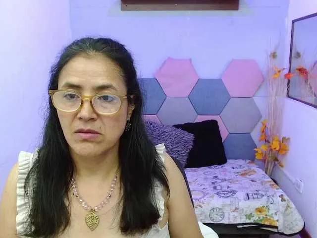 AmandaPeet from BongaCams