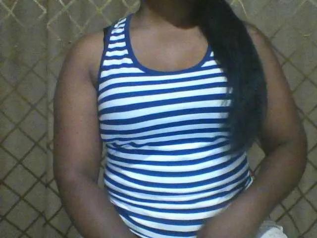 Amandinea from BongaCams is Freechat