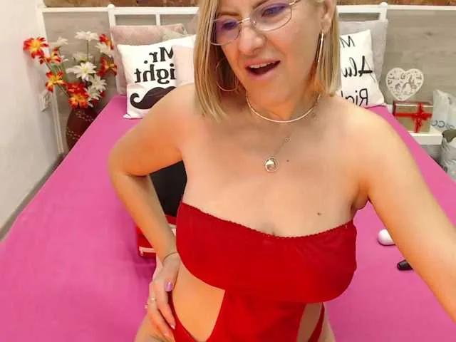 AmyAmandaX from BongaCams