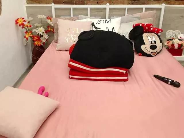 AmyAmandaX from BongaCams