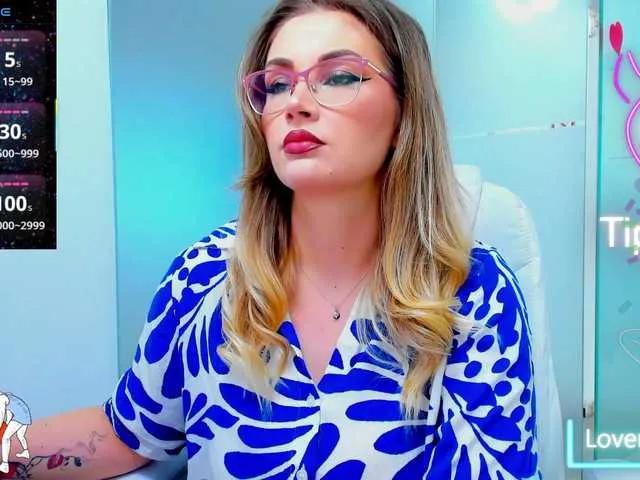 anyarosses from BongaCams