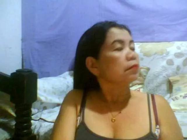 Ariana08 from BongaCams