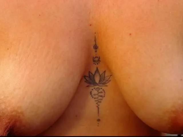 arianagonzale from BongaCams is Freechat