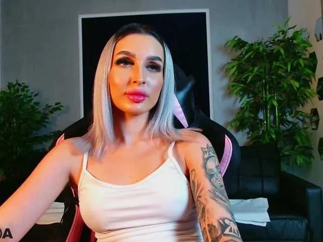 AriannaLure from BongaCams