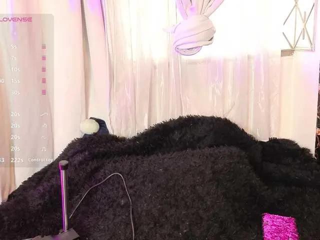 Arianne-ferrer from BongaCams