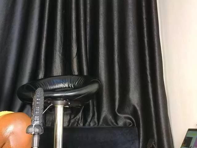 Assiology from BongaCams