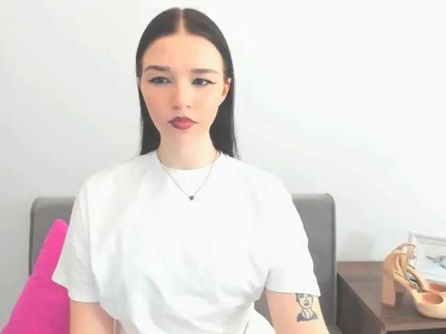 AvaPretty from BongaCams