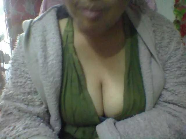 babyhornyx from BongaCams