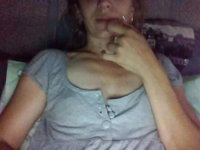 BabyLove4432 from BongaCams