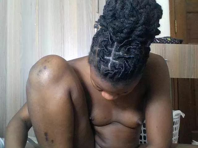 Babyrozzilah from BongaCams