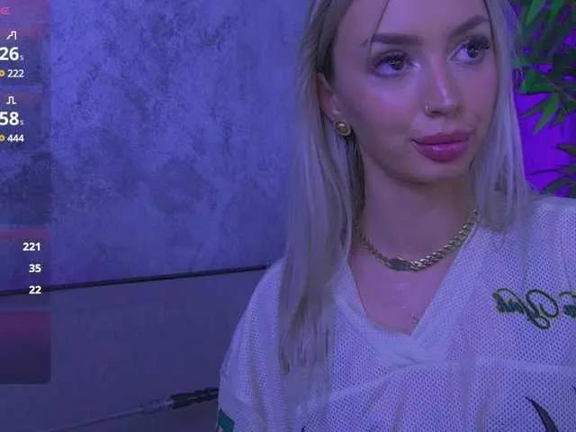 BambiKayy from BongaCams