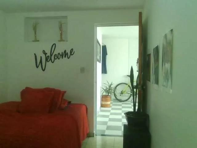 Bellacrespa from BongaCams