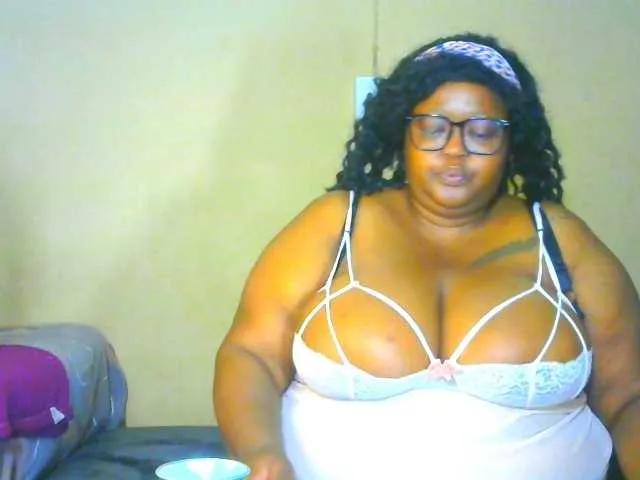 BellyGoddess from BongaCams