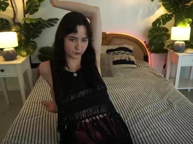 BerryDiva from BongaCams