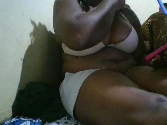 bigboobies2 from BongaCams