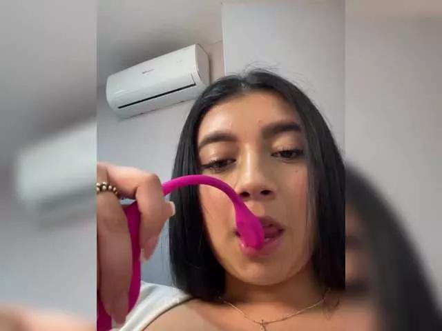 Briianataylor from BongaCams