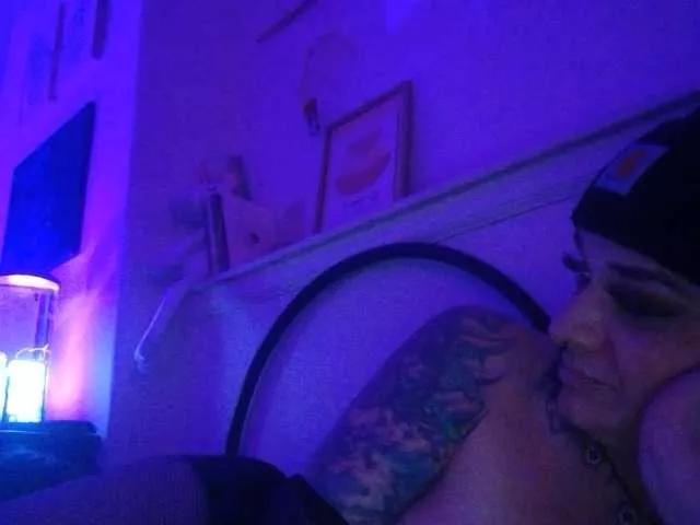 Callie-Canna-Lillie from BongaCams