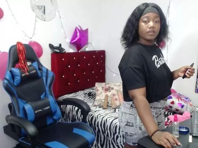 carolain-ebony from BongaCams is Freechat