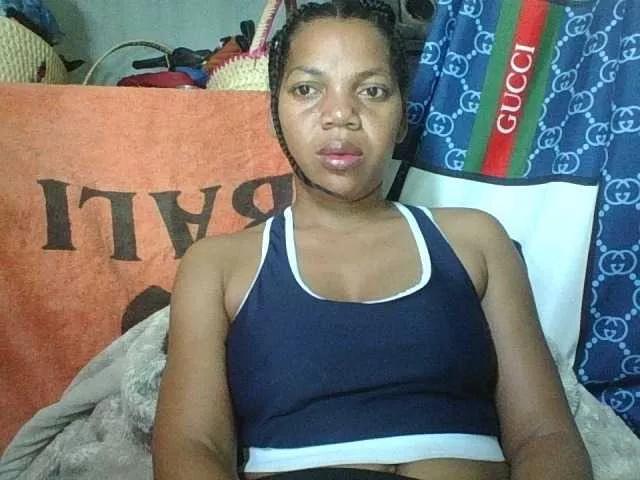 Carrollina from BongaCams