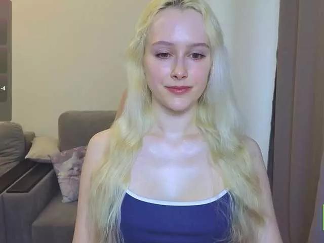 CaseyLaBow from BongaCams