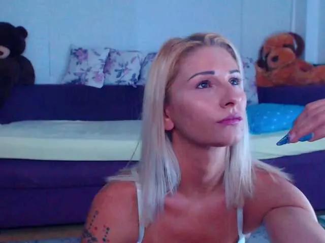 CassieSpell from BongaCams
