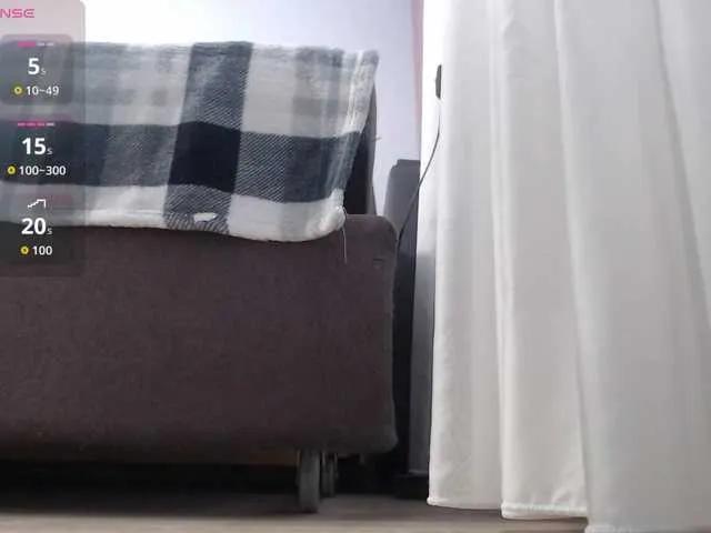 Cherry-Tip from BongaCams is Freechat