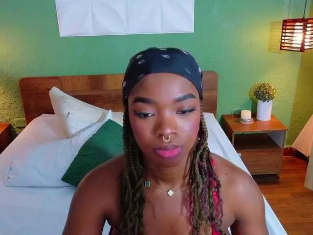 Chocolatte-dreams from BongaCams