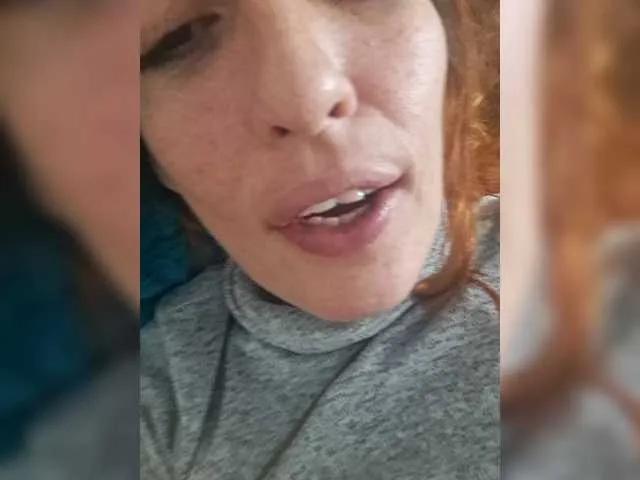 CurlyHanna from BongaCams is Freechat