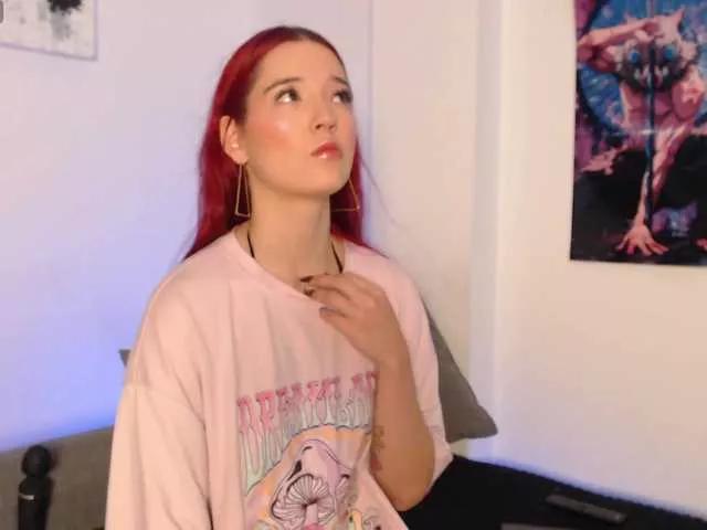 DaniiRed from BongaCams