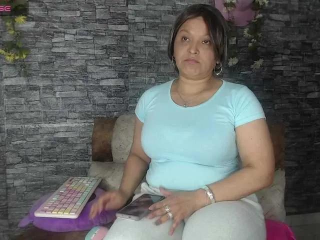 Danna-Paolaa from BongaCams