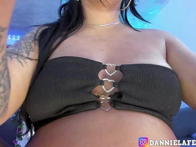 DannielaFerrer from BongaCams