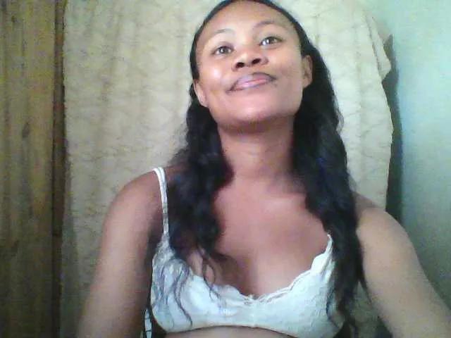 Dilliannah from BongaCams