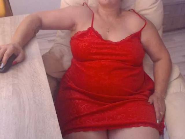 DivineBlond from BongaCams