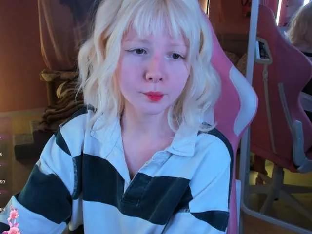 DollRose from BongaCams