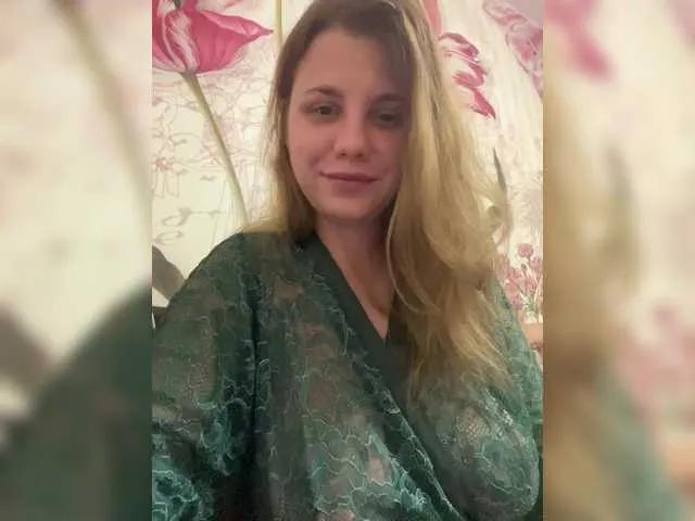 Dollye from BongaCams