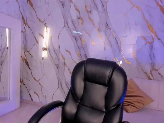 DonnaStonne from BongaCams