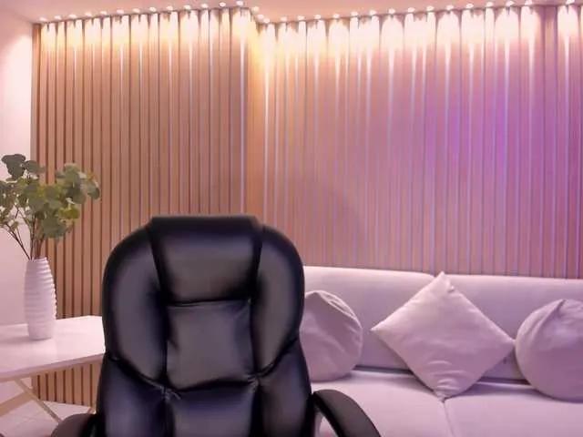 DonnaStonne from BongaCams