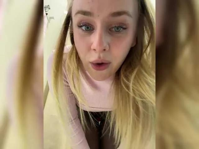 elegantbabe from BongaCams is Freechat